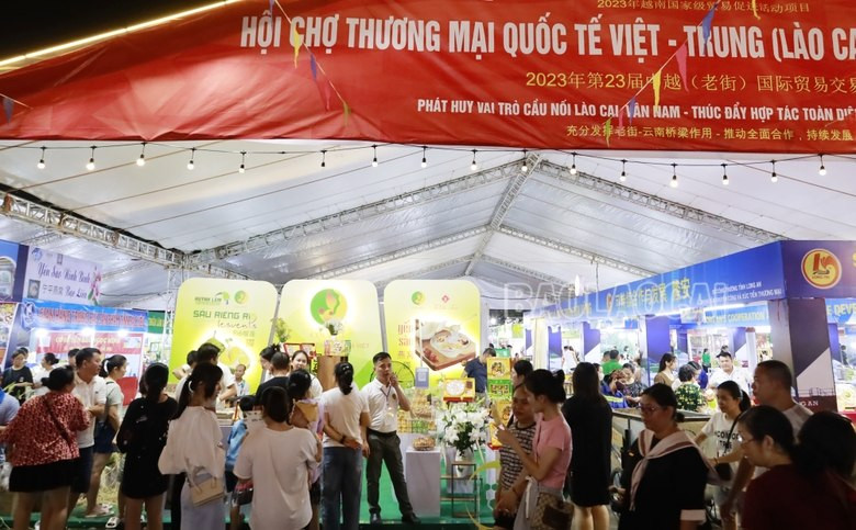 Hơn 600 gian hàng tại hội chợ Thương mại Việt – Trung lần thứ 23